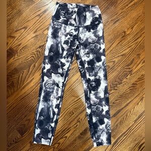 Lululemon Athletica Black and White Floral Leggings